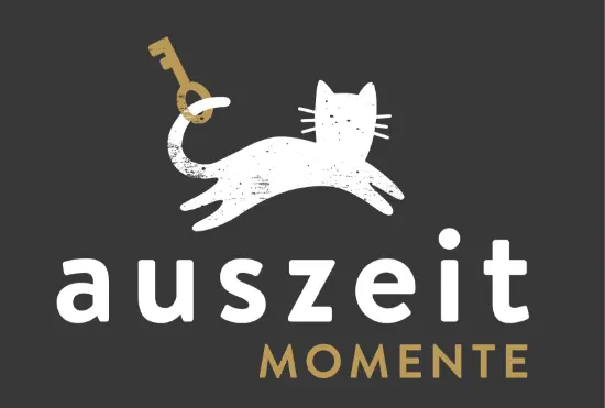 Auszeit Logo mit Katze und Schlüssel, weiß auf anthrazit